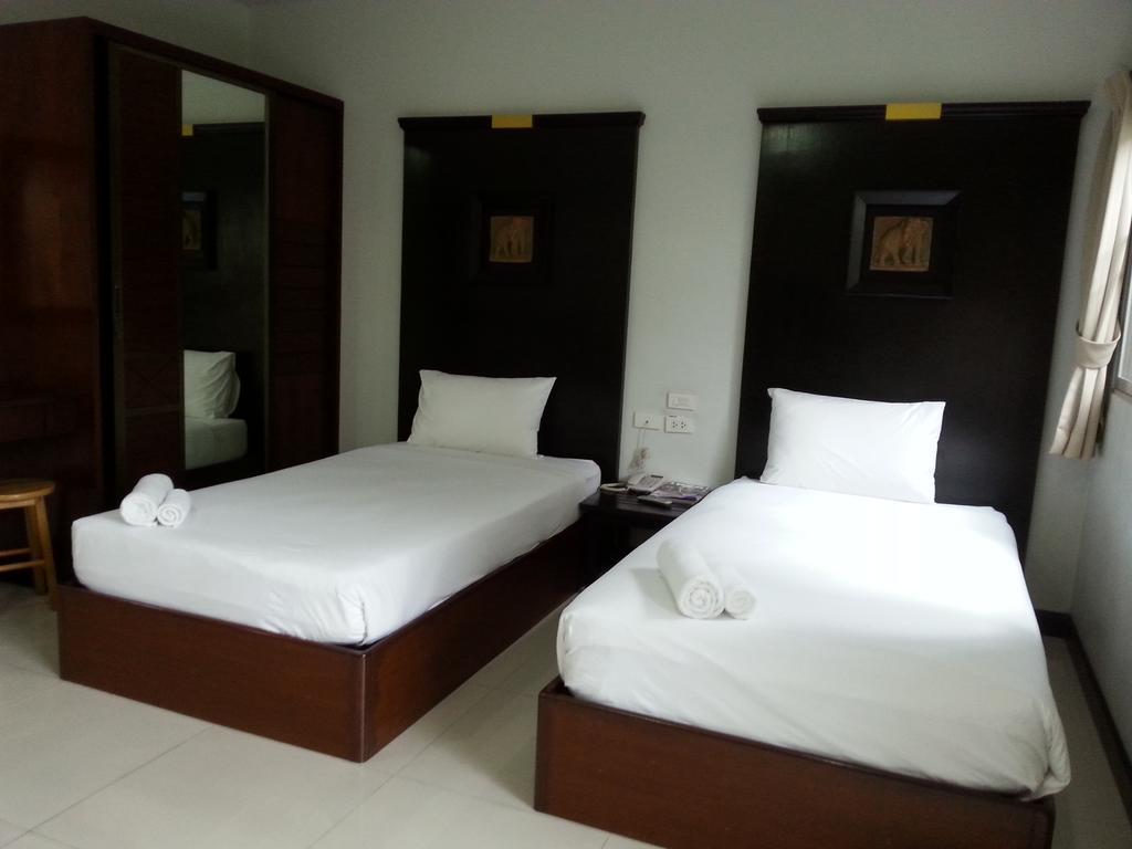 شقة قصر C.A.P Phuket المظهر الخارجي الصورة